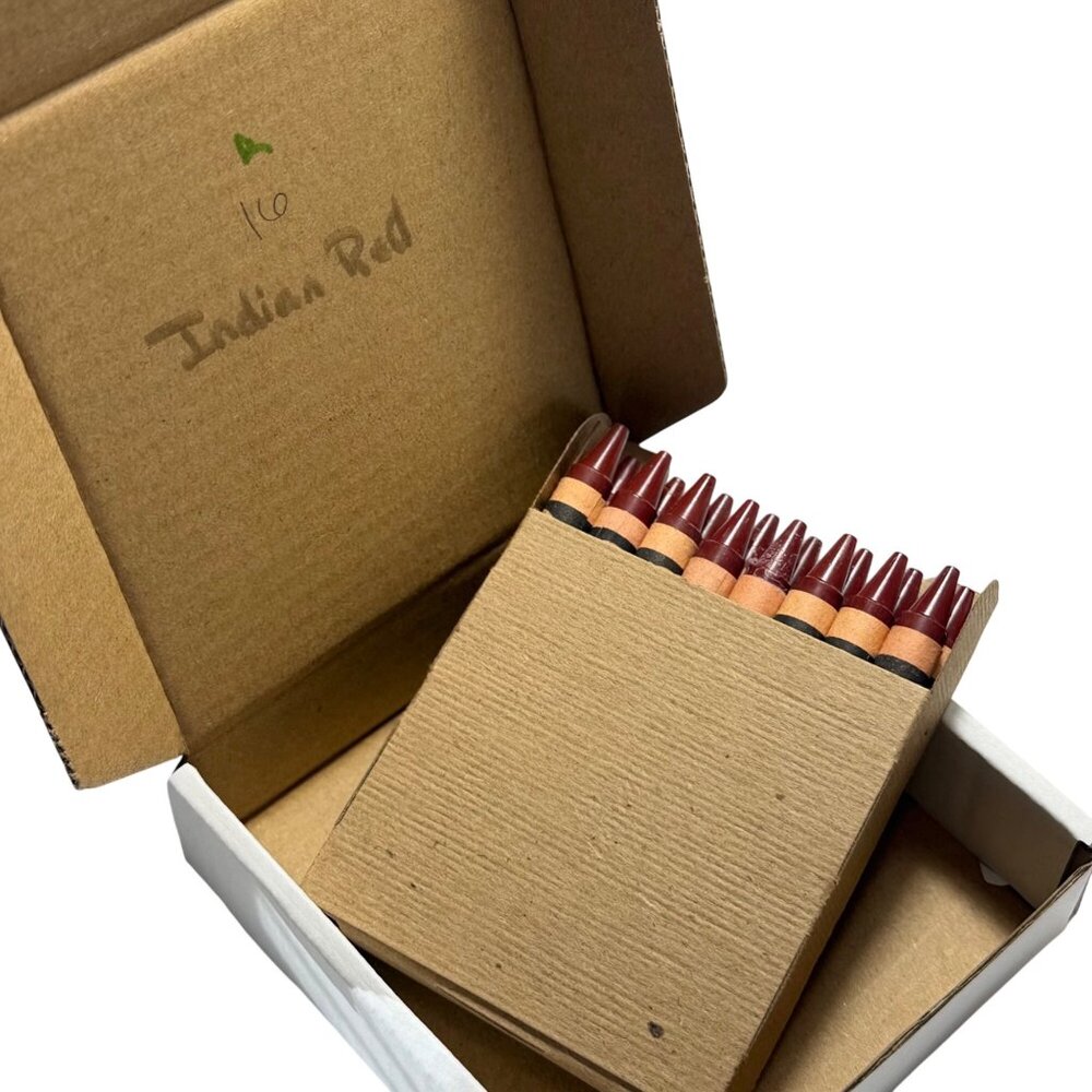 Vintage Retired Crayola Indian Red Crayons Vintage Set Of 16 Collectable - Picture 3 of 3